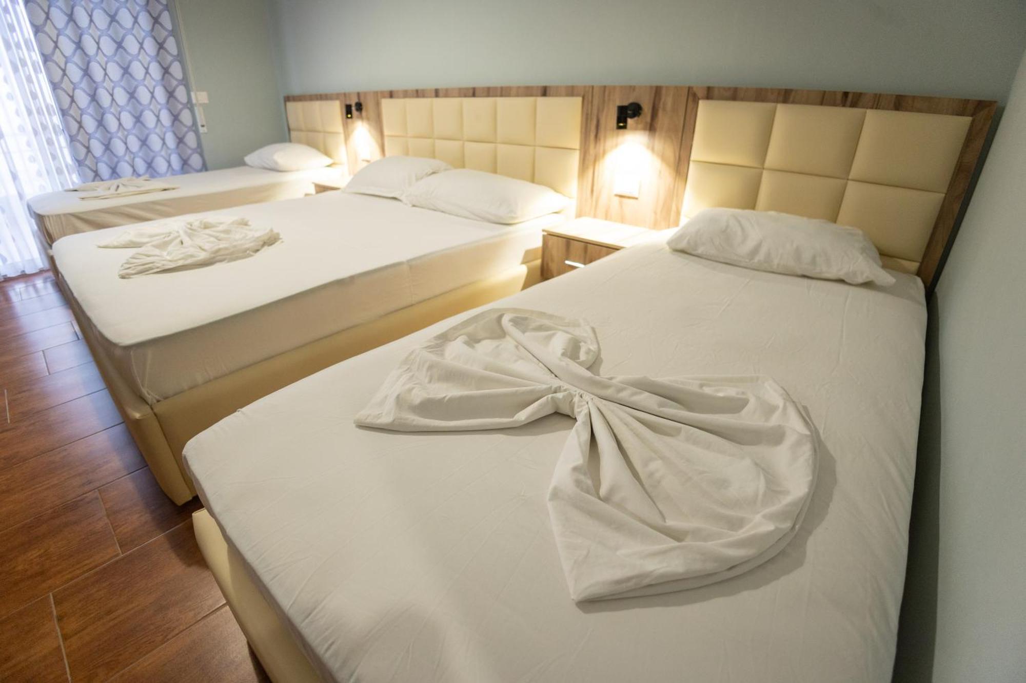 Hotel Klebrido Durres Exterior photo