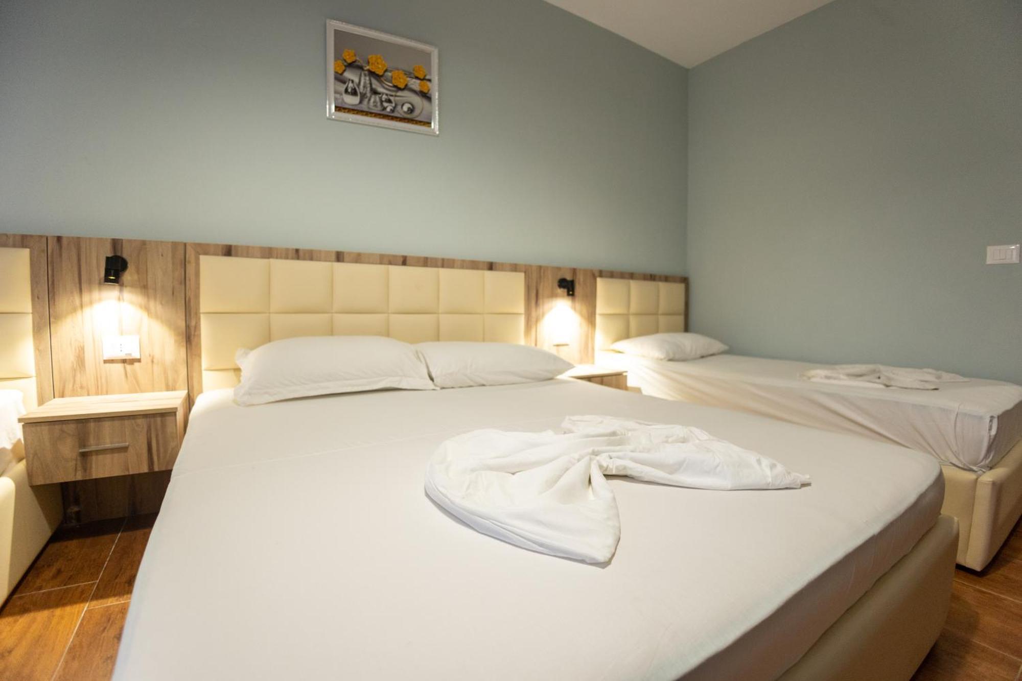 Hotel Klebrido Durres Exterior photo