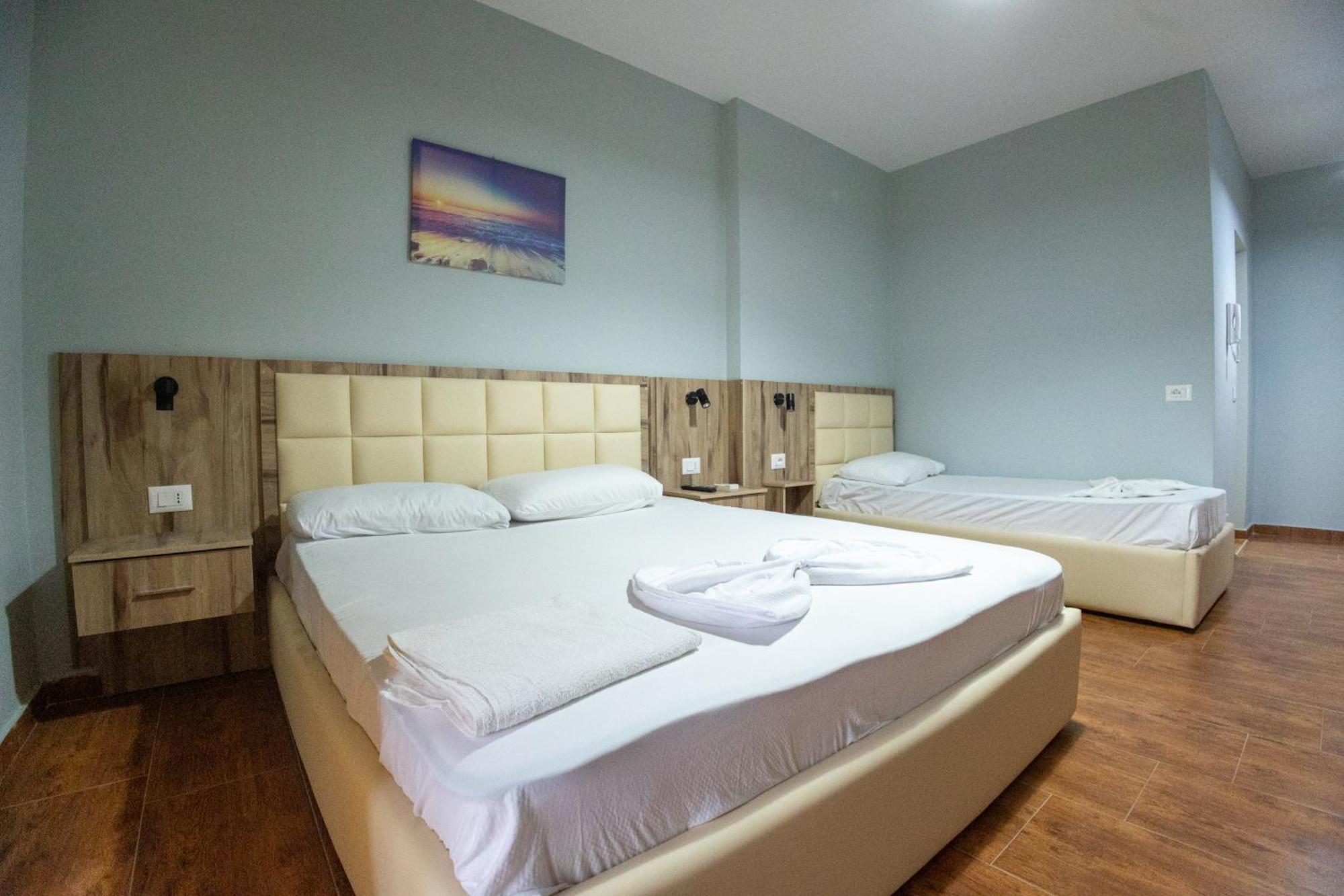 Hotel Klebrido Durres Exterior photo