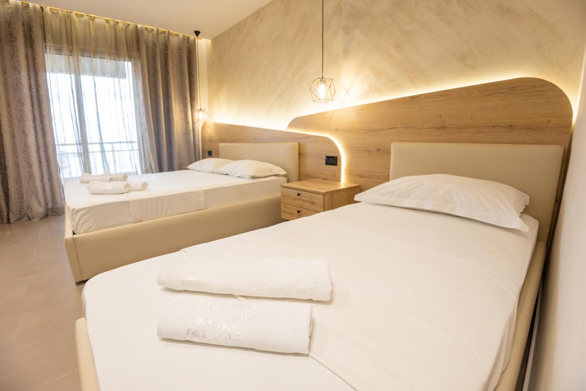 Hotel Klebrido Durres Exterior photo